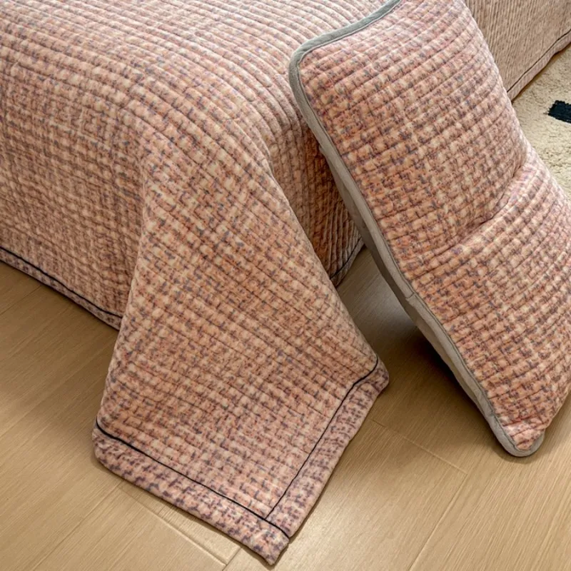 Комплект постельного белья из молочного флиса в стиле Chanel (односпальный/трехпредметный) 2026 года.