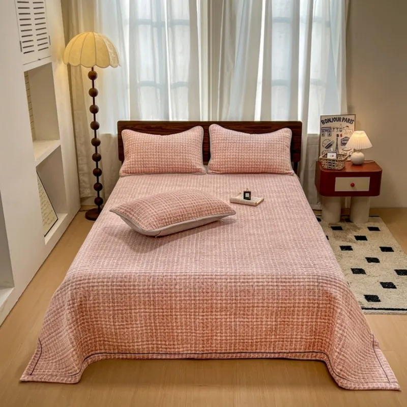 Комплект постельного белья из молочного флиса в стиле Chanel (односпальный/трехпредметный) 2026 года.