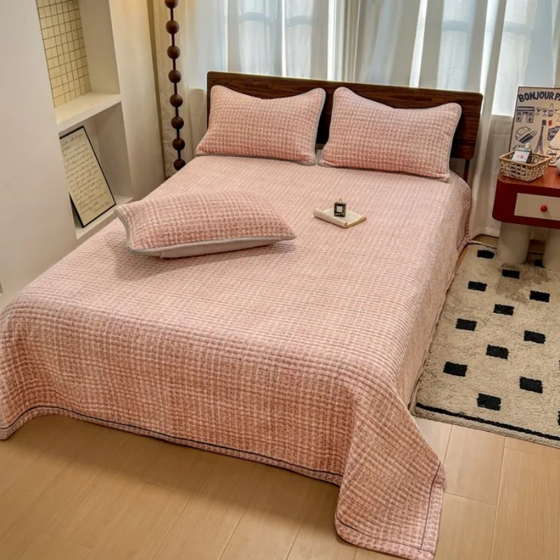 Комплект постельного белья из молочного флиса в стиле Chanel (односпальный/трехпредметный) 2026 года.