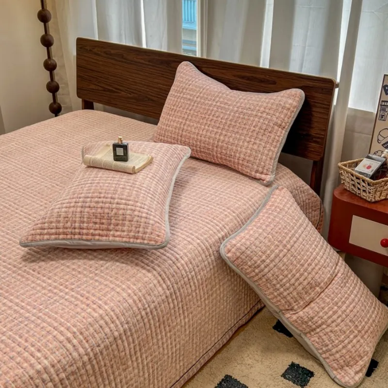 Комплект постельного белья из молочного флиса в стиле Chanel (односпальный/трехпредметный) 2026 года.