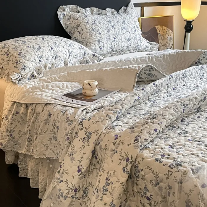 Новый комплект из трех предметов: кружевное покрывало во французском стиле.