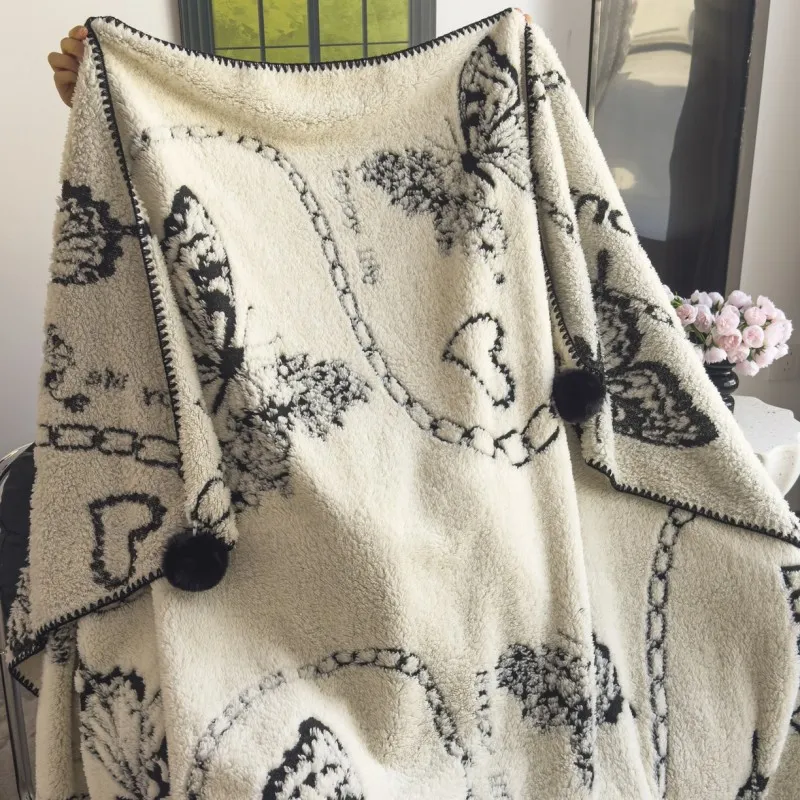 Термоодеяло с помпоном