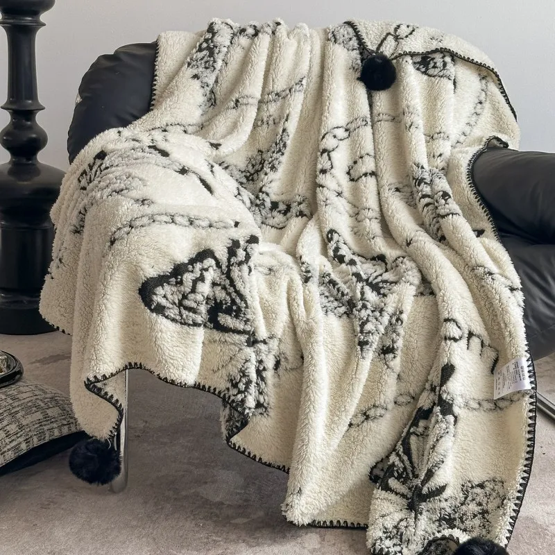 Термоодеяло с помпоном