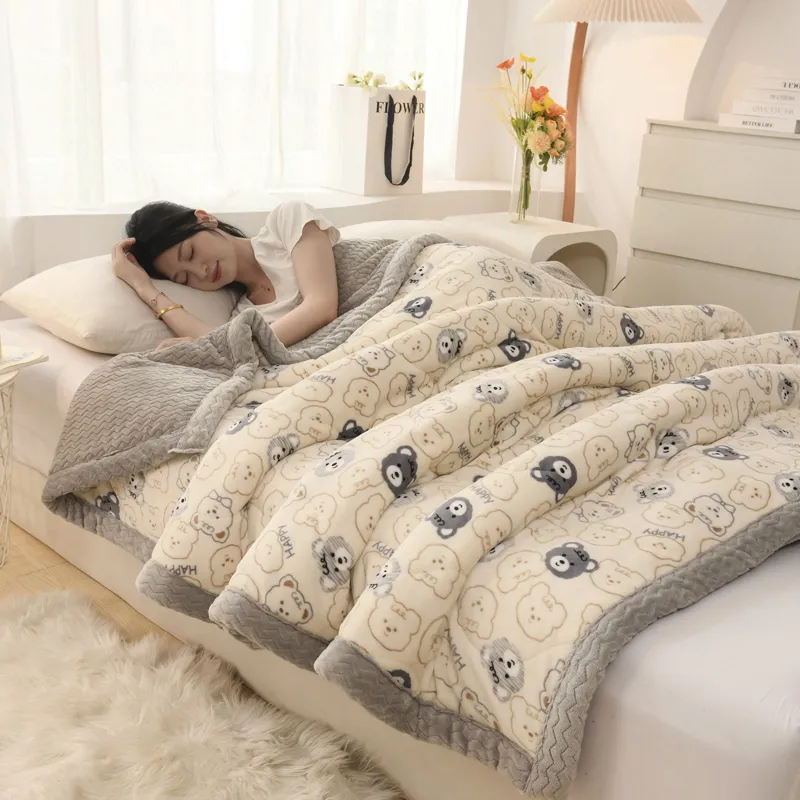 Трехслойное утолщенное стеганое одеяло из молочного флиса + двустороннее флисовое одеяло