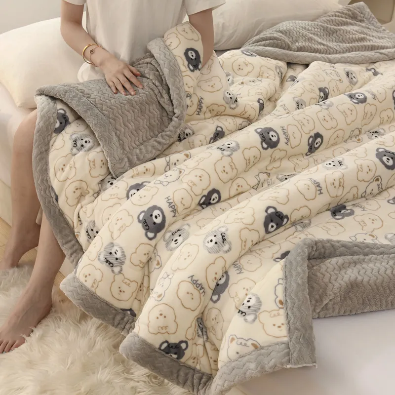 Трехслойное утолщенное стеганое одеяло из молочного флиса + двустороннее флисовое одеяло