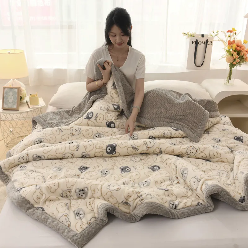 Трехслойное утолщенное стеганое одеяло из молочного флиса + двустороннее флисовое одеяло