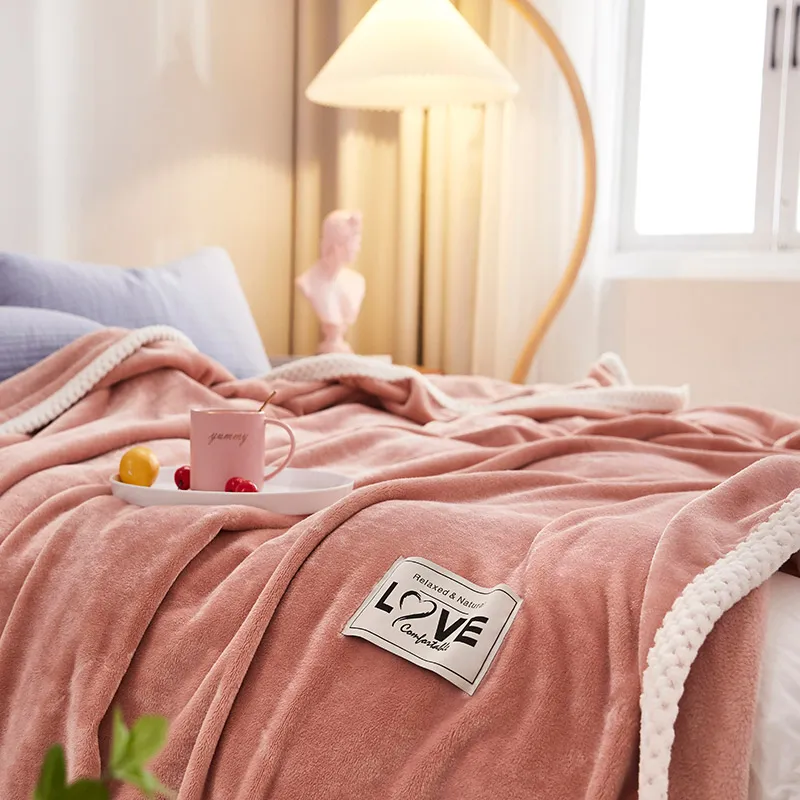 Одеяло из молочной флиса