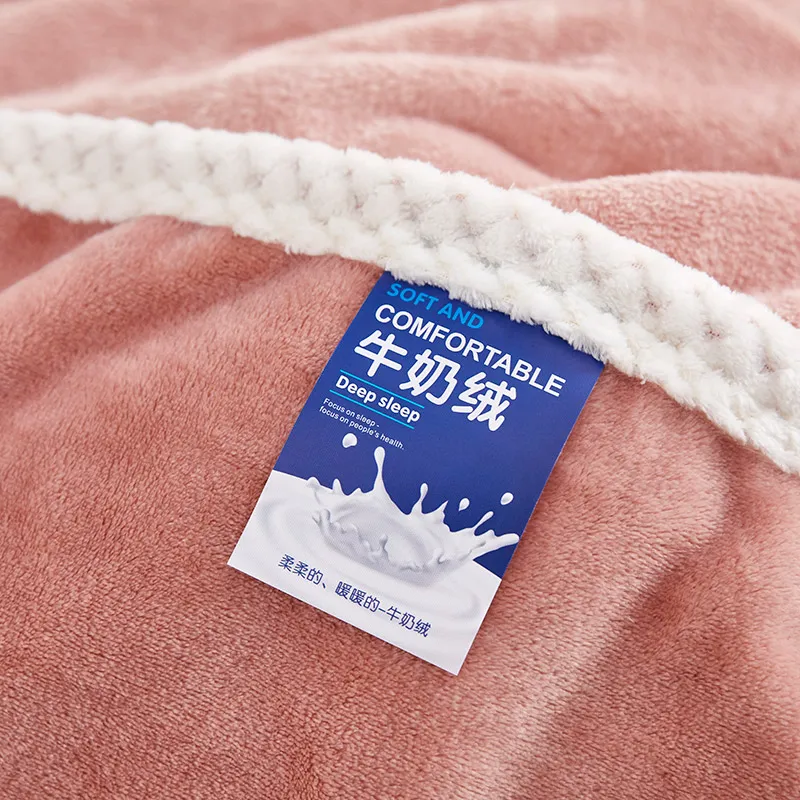 Одеяло из молочной флиса