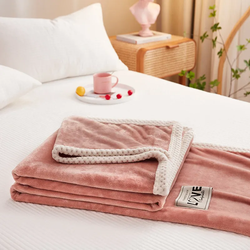 Одеяло из молочной флиса