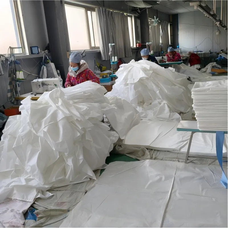 Компания Henan Hongxing Bedding: Сотрудники работают круглосуточно, чтобы доставить комплекты постельного белья из четырех предметов