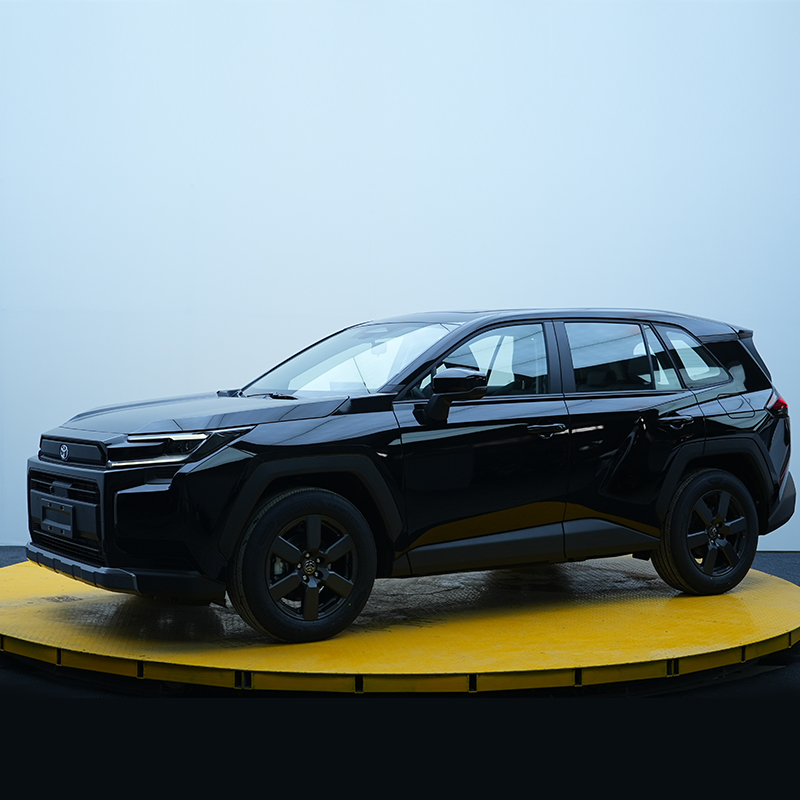 Белая Тойота RAV4