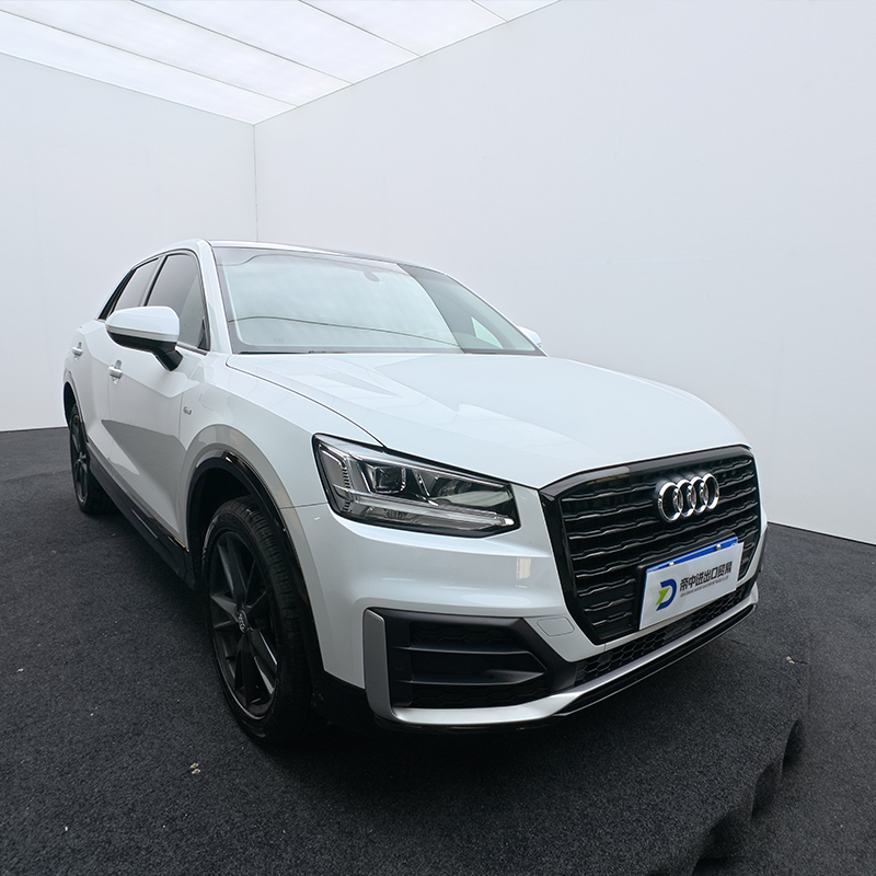 егковой автомобиль Ауди Q2L