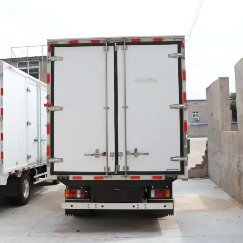 Легковой грузовик Qingling Isuzu EVM100