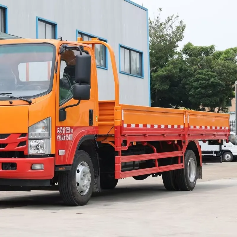 Среднетоннажный грузовик Qingling Isuzu с однорядной бортовой платформой 700P