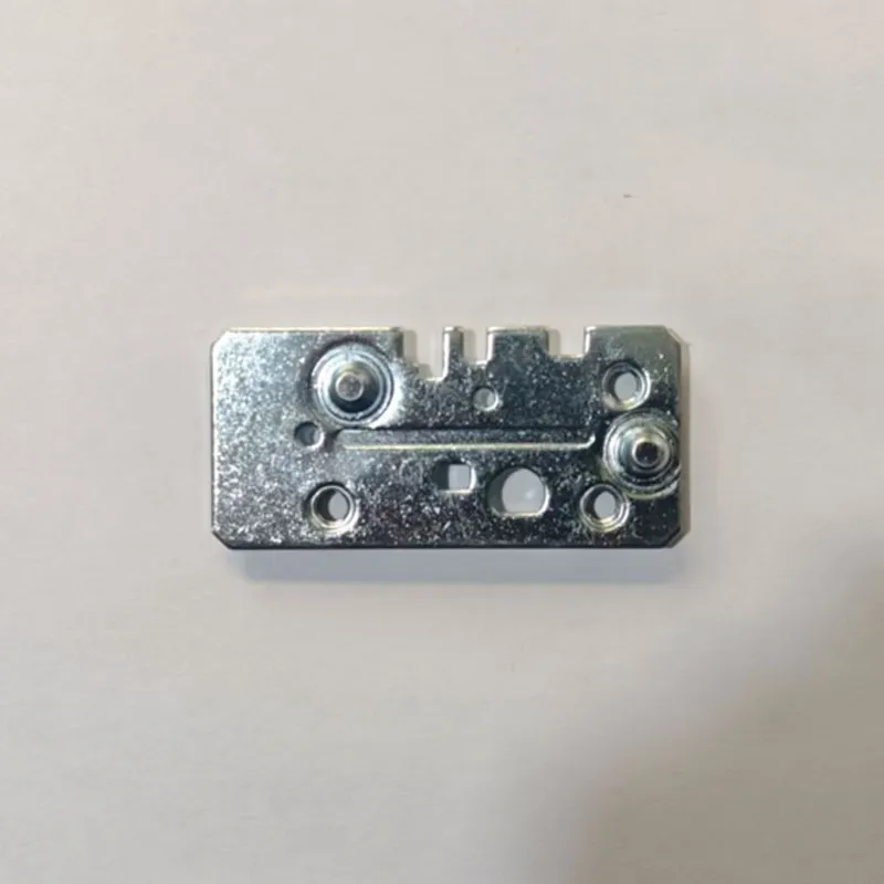 Верхняя усиливающая пластина петли