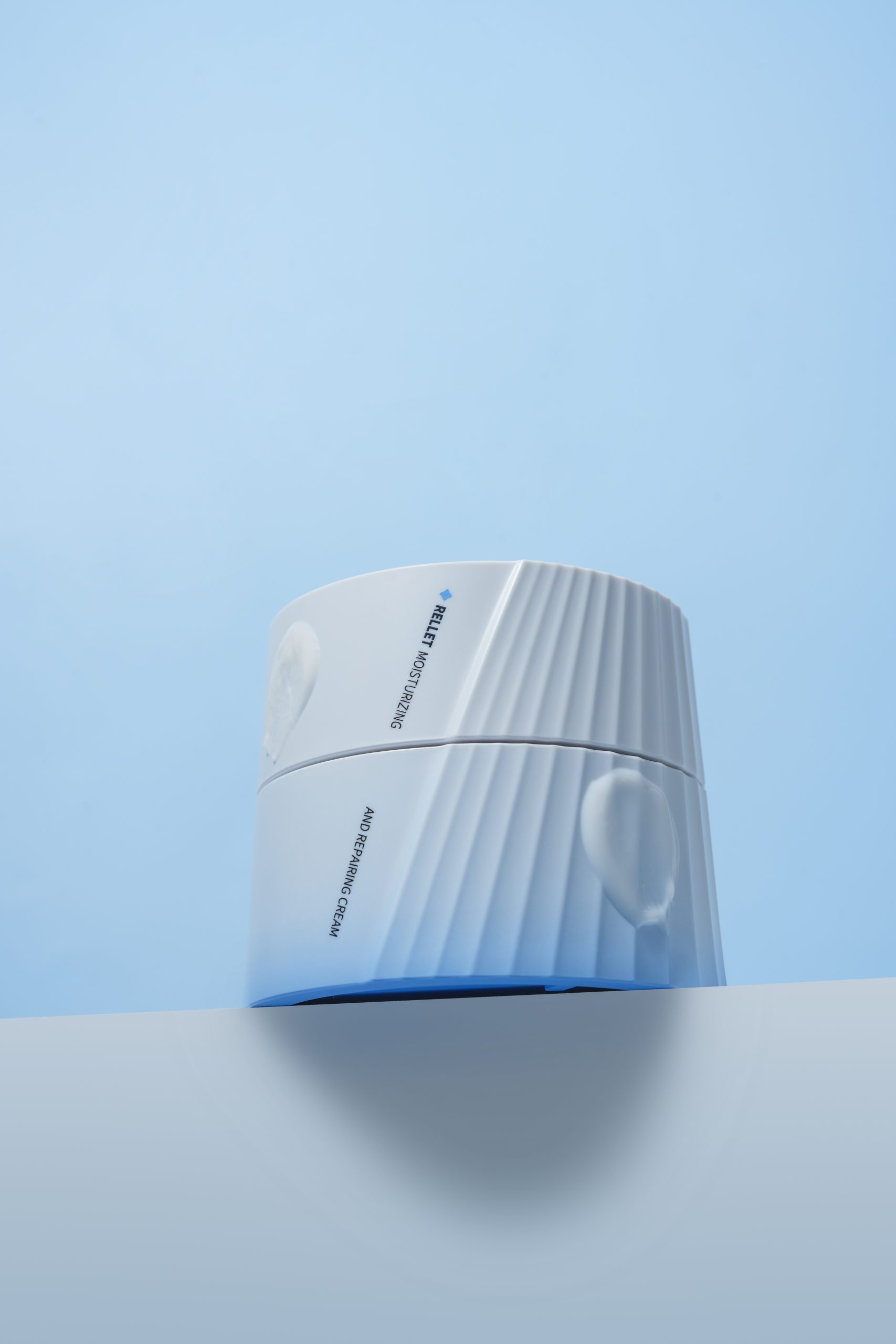 Лучшие крема для очень чувствительны кожи 2026: рейтинг и цены