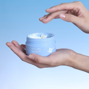 крем для ухода за кожей рук чистея