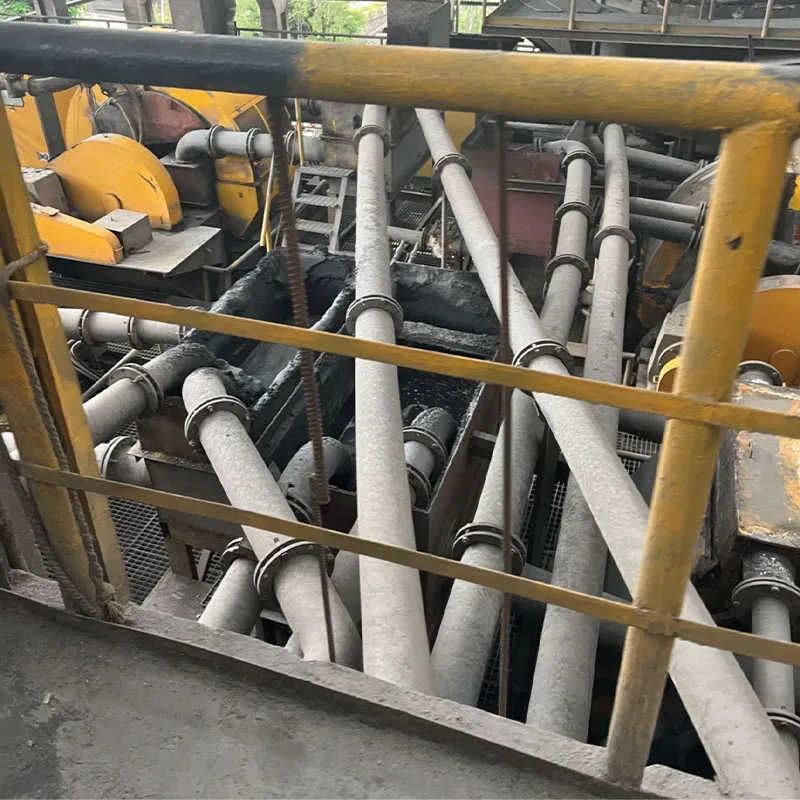 Основные преимущества керамических износостойких труб: идеальное сочетание стали и керамики