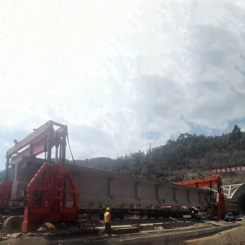 Перегрузочный козловой кран для двухпутной линии