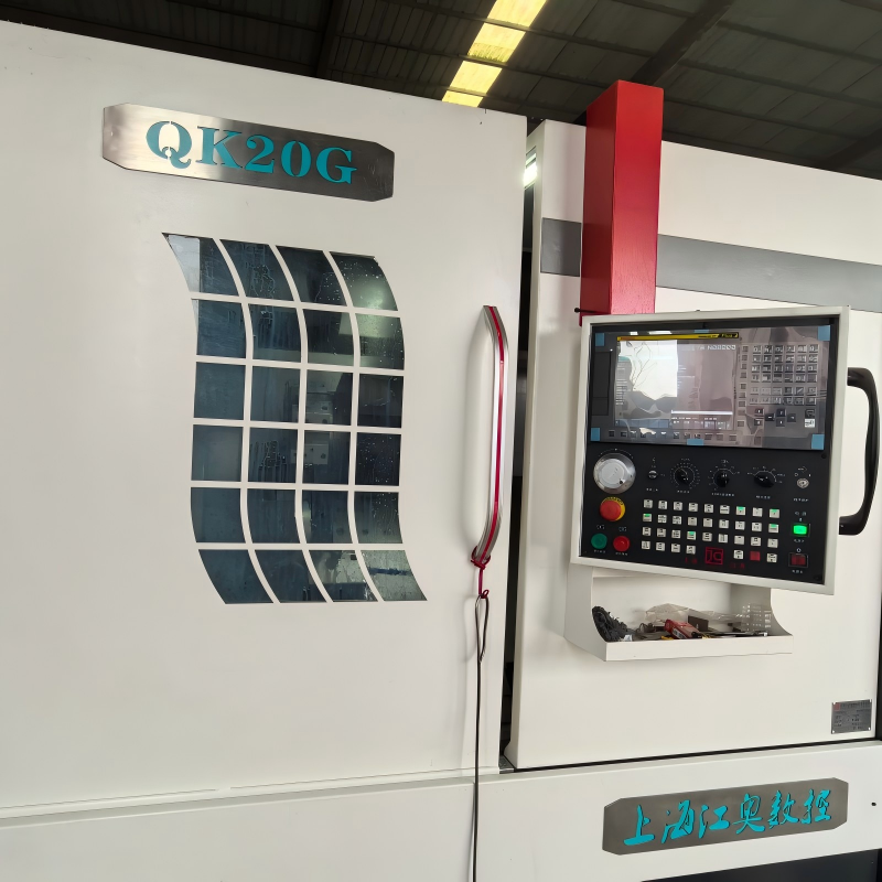 Торцево-резьбонарезной станок с ЧПУ QK20G