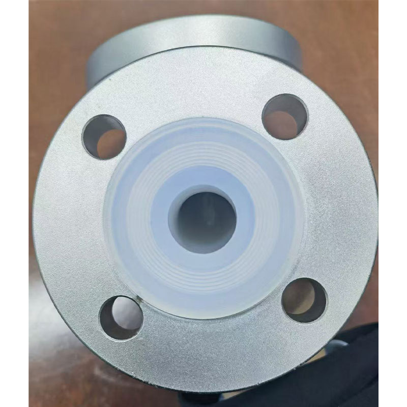 Стальной трубопровод с футеровкой из PTFE