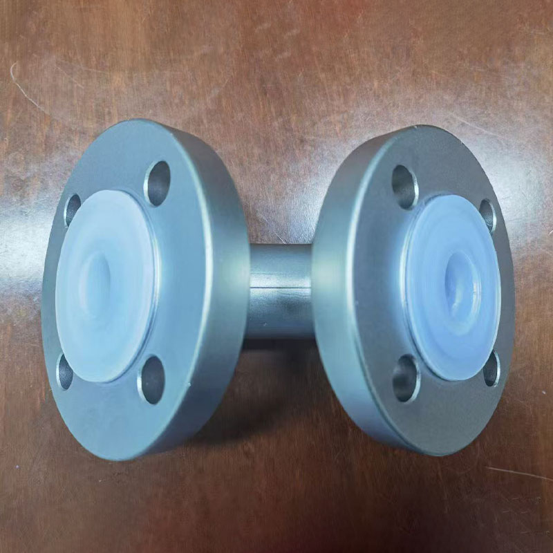 Стальной трубопровод с футеровкой из PTFE