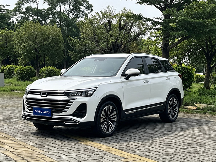 2023款奔腾T77-1