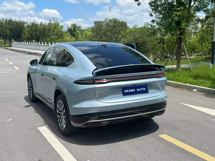 2025蔚来EC6-4
