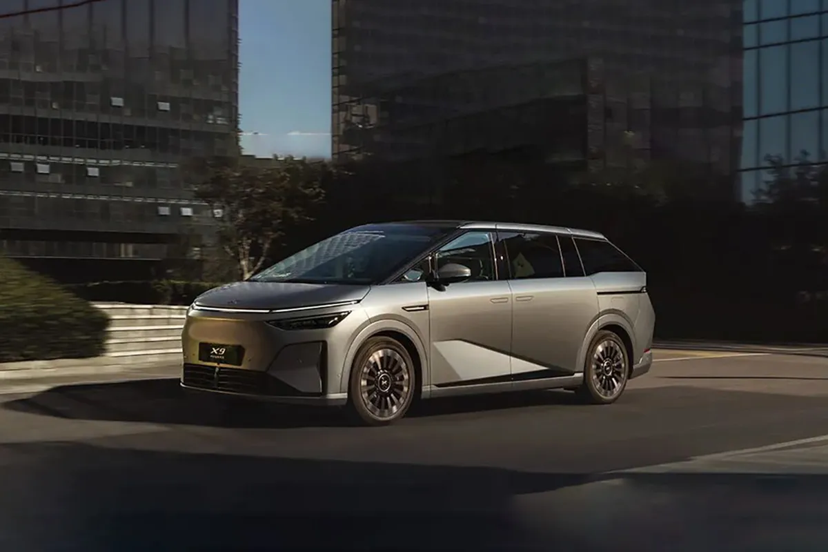 小鹏X9-1