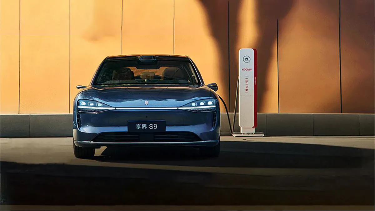 阿维塔VS享界S9-12