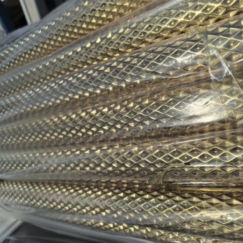 Нержавеющая труба с ромбовидным рисунком