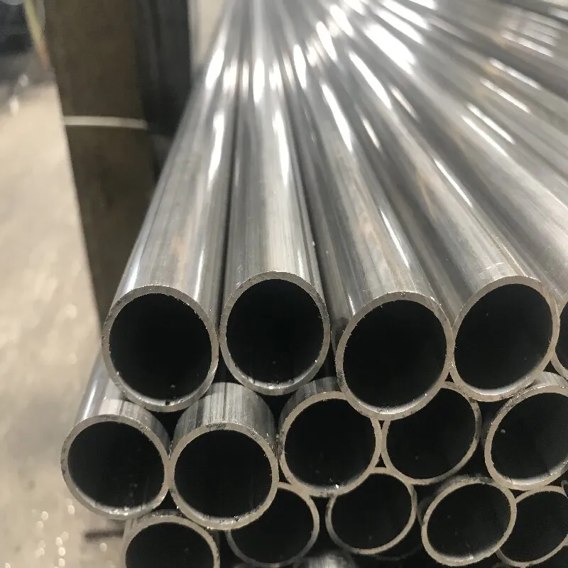 Нержавеющая круглая труба с зеркальной поверхностью