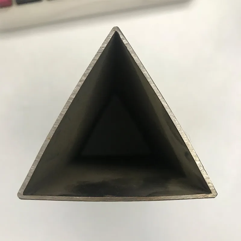 Нержавеющая треугольная труба