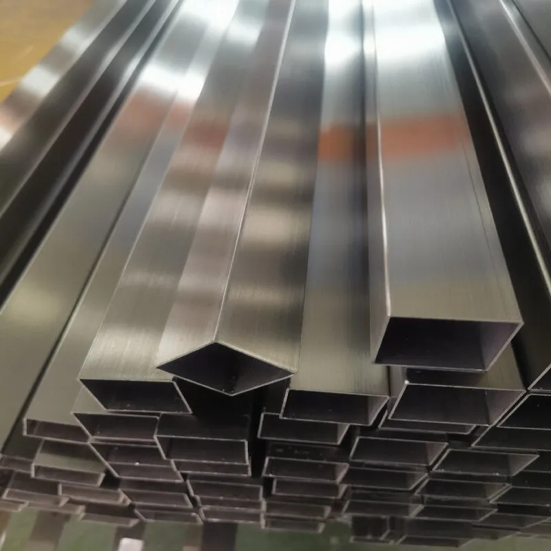 Нержавеющая квадратная труба с волочёной отделкой
