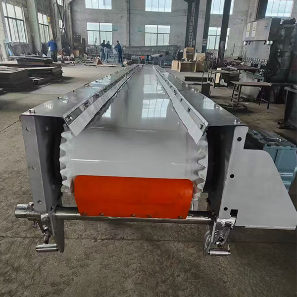 Точное производство — залог бесперебойной транспортировки. Конвейеры для насыпных грузов Fuyunda: ваша гарантия качества.