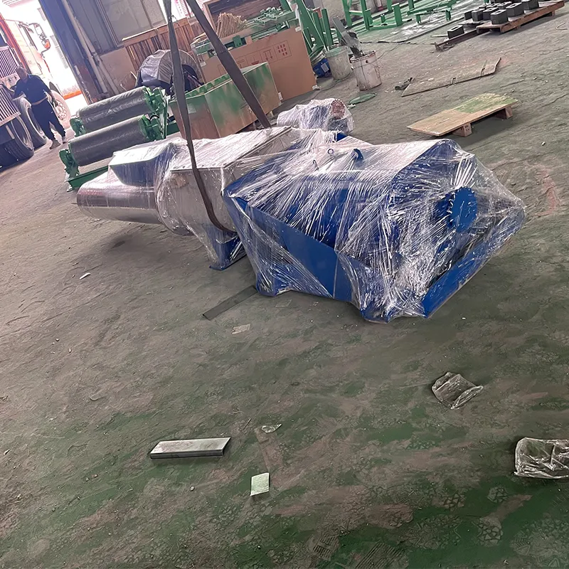 Изготовленный по индивидуальному заказу двухрычажный винтовой конвейер компании Jiangsu Fuyunda был успешно отгружен и отлично показал себя во время пробных запусков.