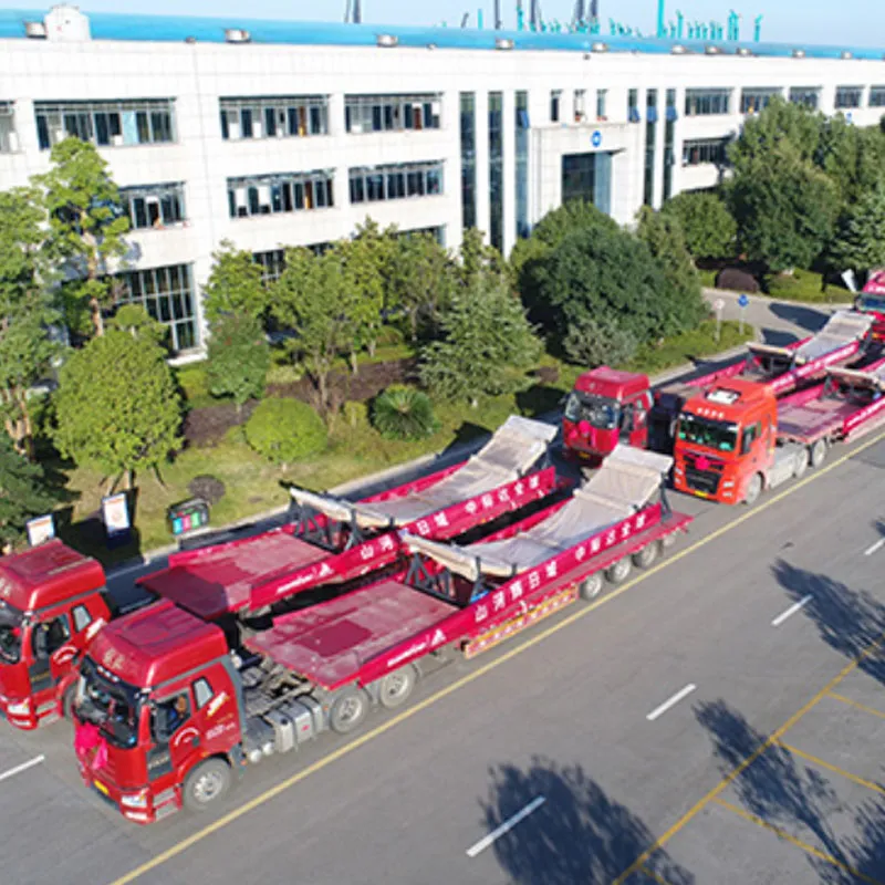 Горы и реки ярко сияют, достигая мира.