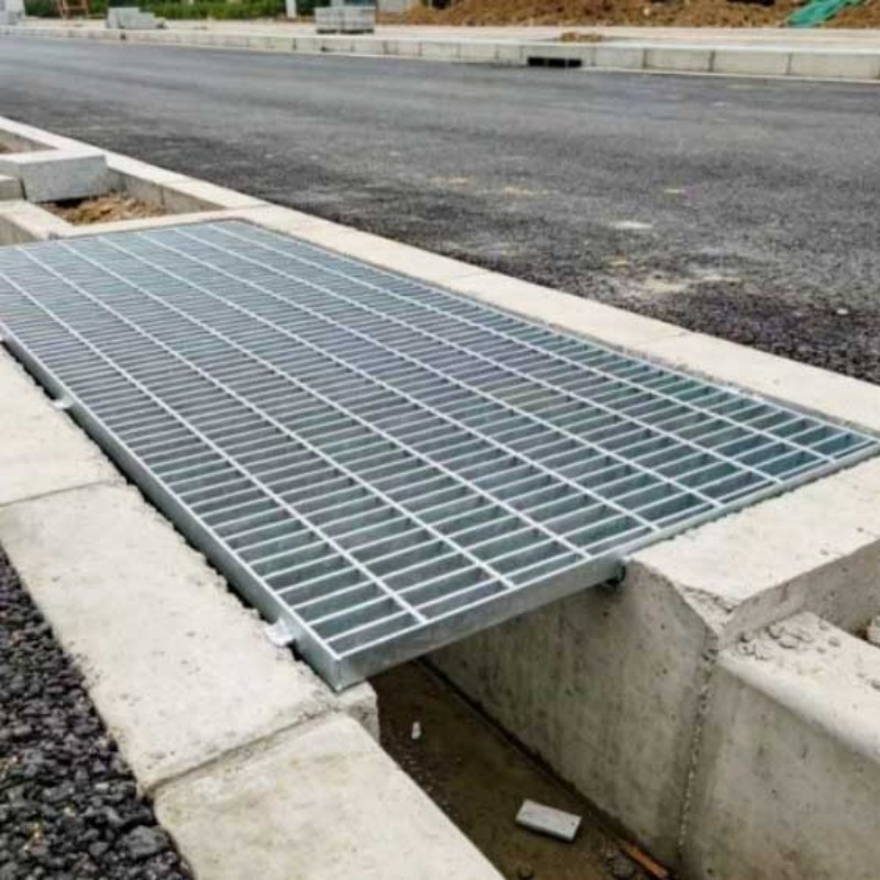 Прочные, надежные и нескользящие! Hebei Shengneng Steel Grating — универсальные металлические панели для промышленной инфраструктуры.