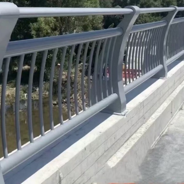 Ограждение для мостов и берегов рек