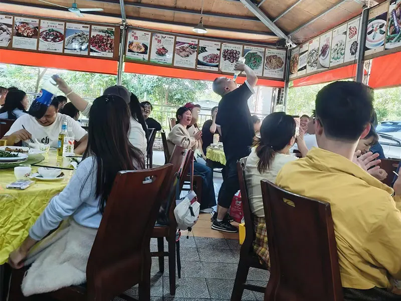 Прямота YALIDE человек