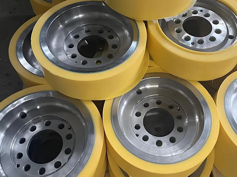 Колесо вилочного погрузчика