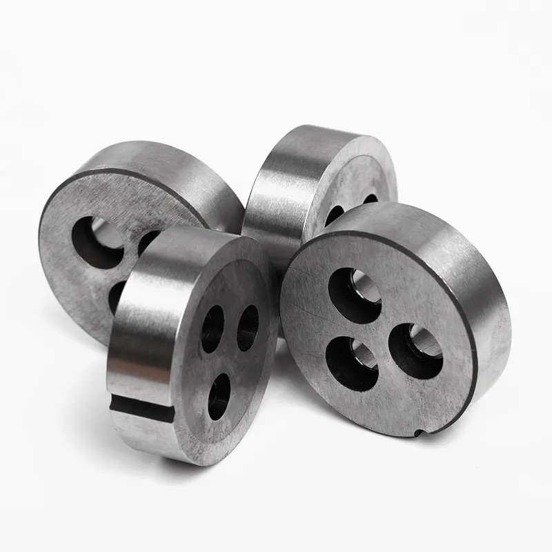 Штампы для штамповки и вырубки из карбида