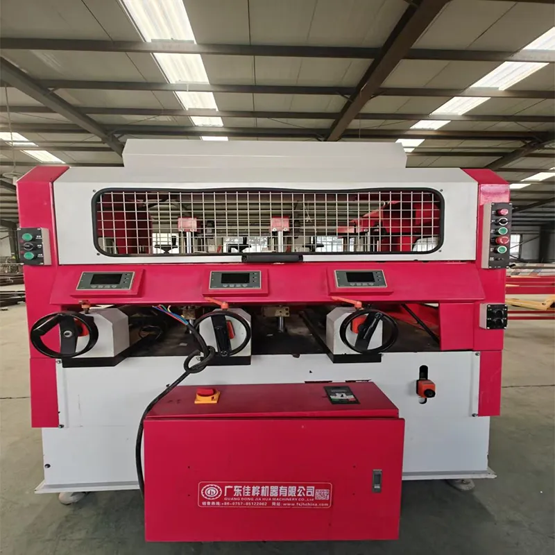 Компания Taian Jinruit Doors and Windows представляет передовой в отрасли станок для нарезания резьбы на полосах.