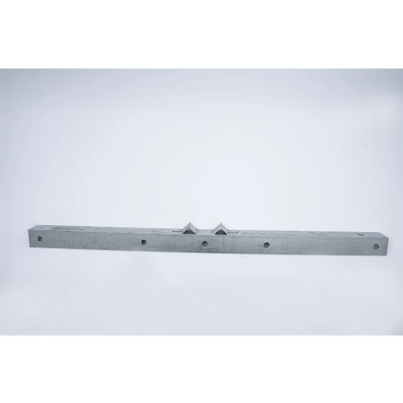 Траверса из уголковой стали для опор ЛЭП