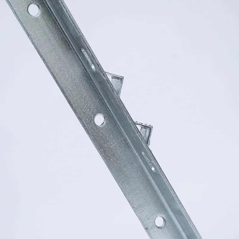 Траверса из уголковой стали для опор ЛЭП