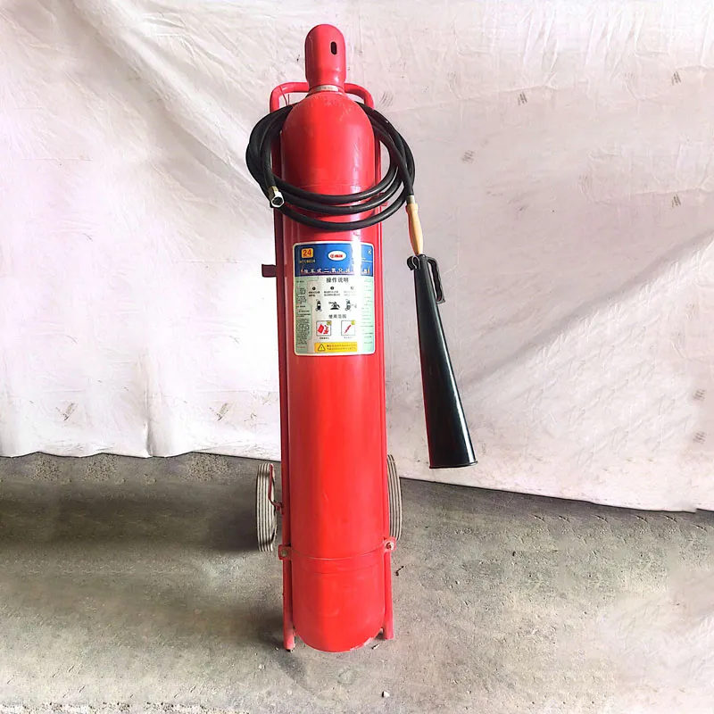 Возимый углекислотный огнетушитель MTT/BE24