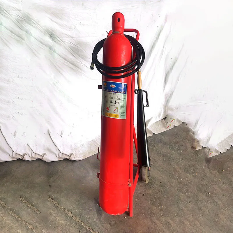 Возимый углекислотный огнетушитель MTT/BE24