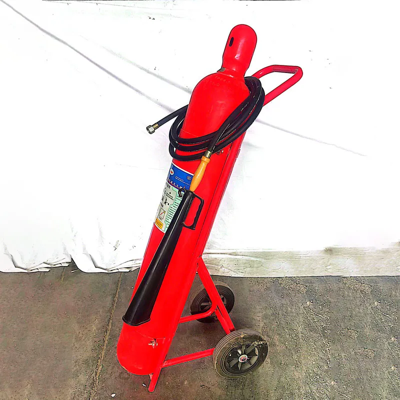 Возимый углекислотный огнетушитель MTT/BE30