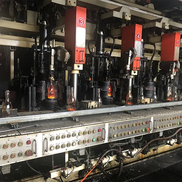 Спрос на средства к существованию в русскоязычных регионах стимулирует рост стеклянных бутылок с водой, внутренние мощности продолжают адаптироваться к экспорту