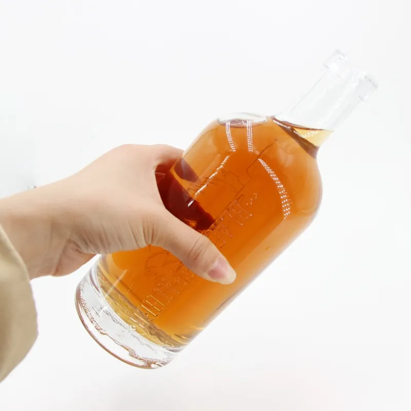 Стеклянная бутылка для рома 5164, 750 мл, с пробковой закупоркой